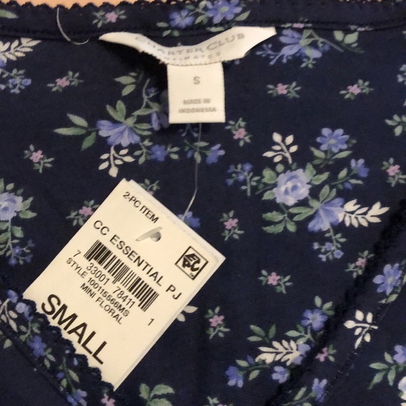 Charter Club 2-piece pajama set Mini Floral soft and cute💖 - Picture 4 of 7